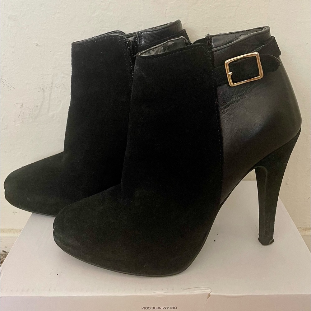 Elegant Black Ankle Boots